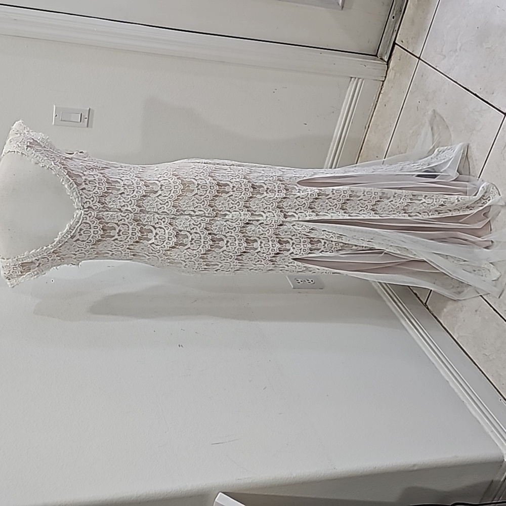 Betsy & Adam off white lace gown Size 10 Maxi